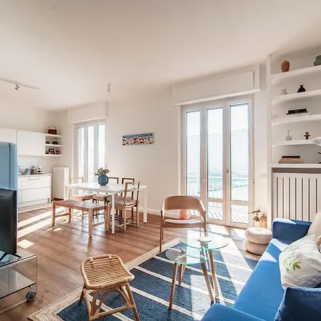 Apartament Infinito - By Myhomeincomo