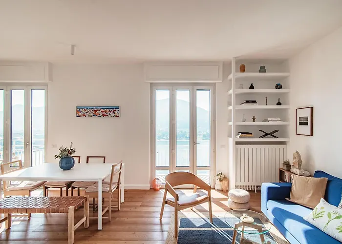 Apartament Infinito - By Myhomeincomo Como